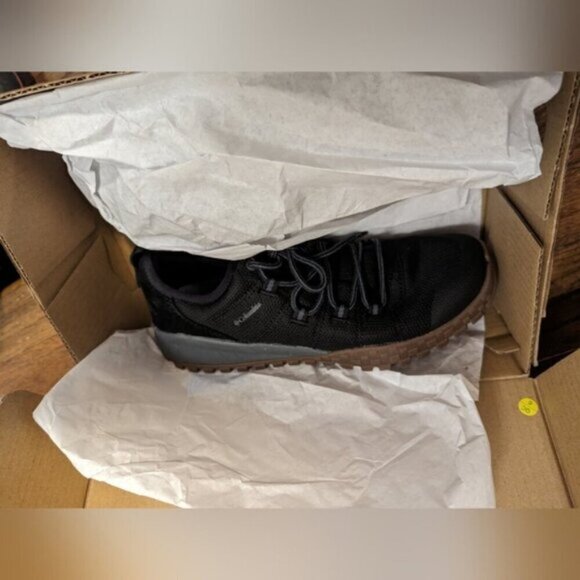 Columbia Men’s Fairbanks Low Shoe, Size 9 black & gray- new - Picture 4 of 10